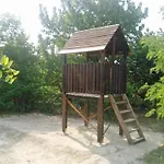 度假居 Schoenes Holzhaus In By Interhome *